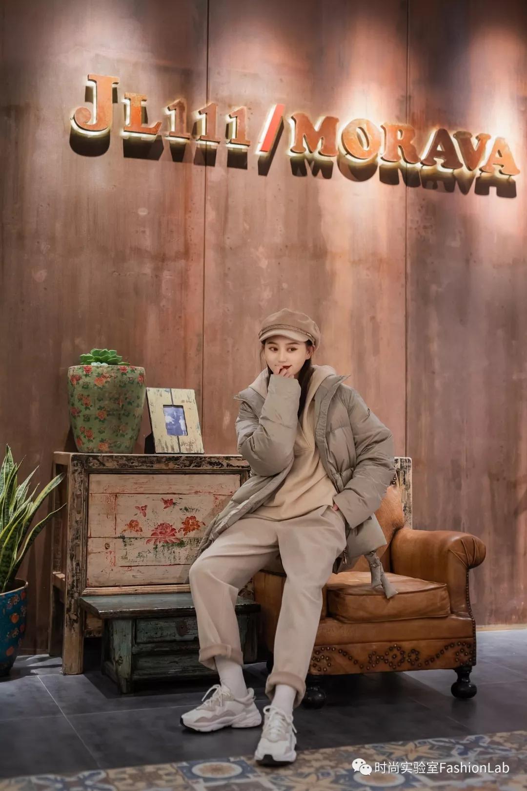 送对年终礼物是当代青年的社交核*器武**