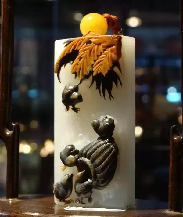 一招鉴别俄料和籽料,最简单鉴别俄糖料