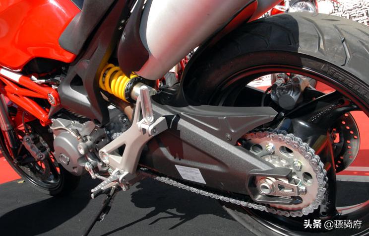 杜卡迪monster796深度评测,杜卡迪新monster和821对比