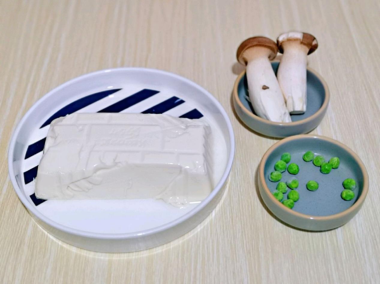 莲蓬美食做法简单好吃,甘肃风味莲蓬豆腐