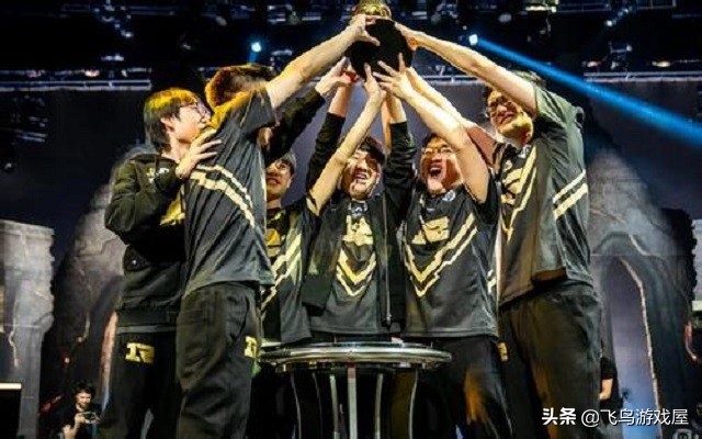 香锅回应uzi卡莎,香锅rng合同事件后续