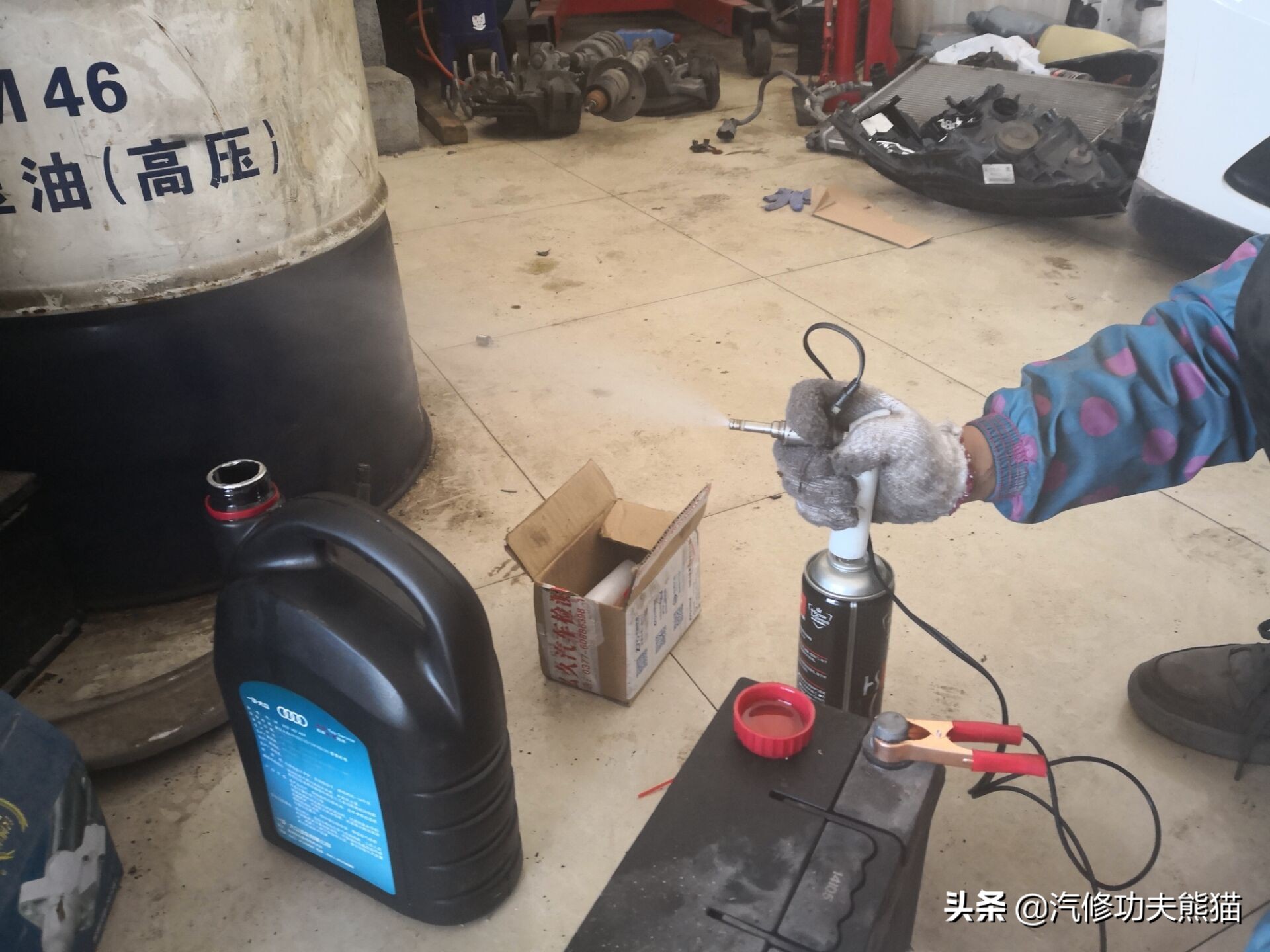 奥迪q53.2自吸发动机烧机油吗,12款奥迪q5发动机烧机油改进