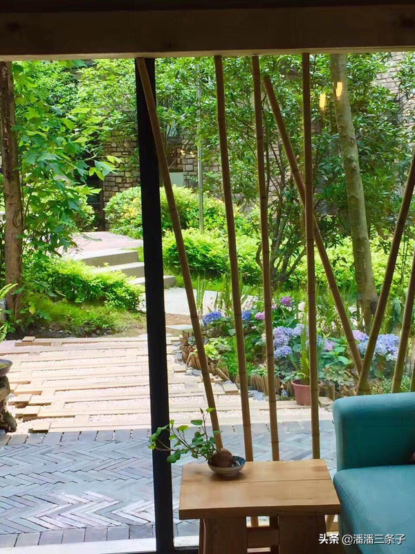 重庆奥陶纪主题乐园真实视频,重庆玻璃栈道奥陶纪