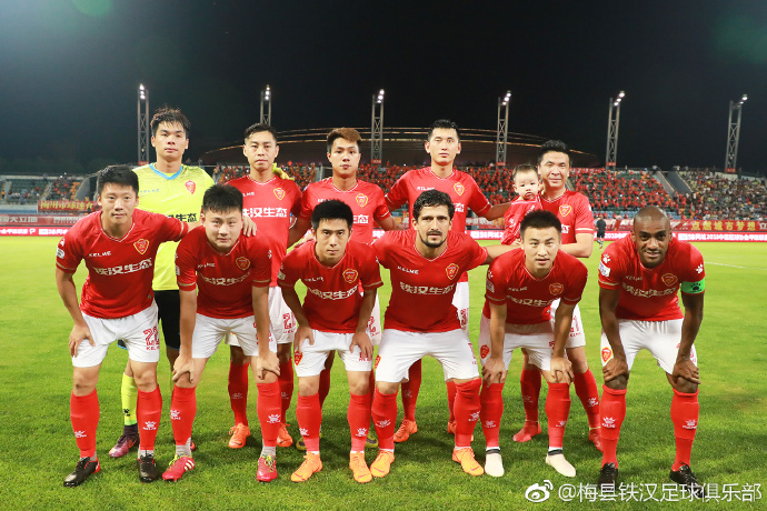 足协服务意识差让球员失业？中甲副总：中国足球30年内没戏