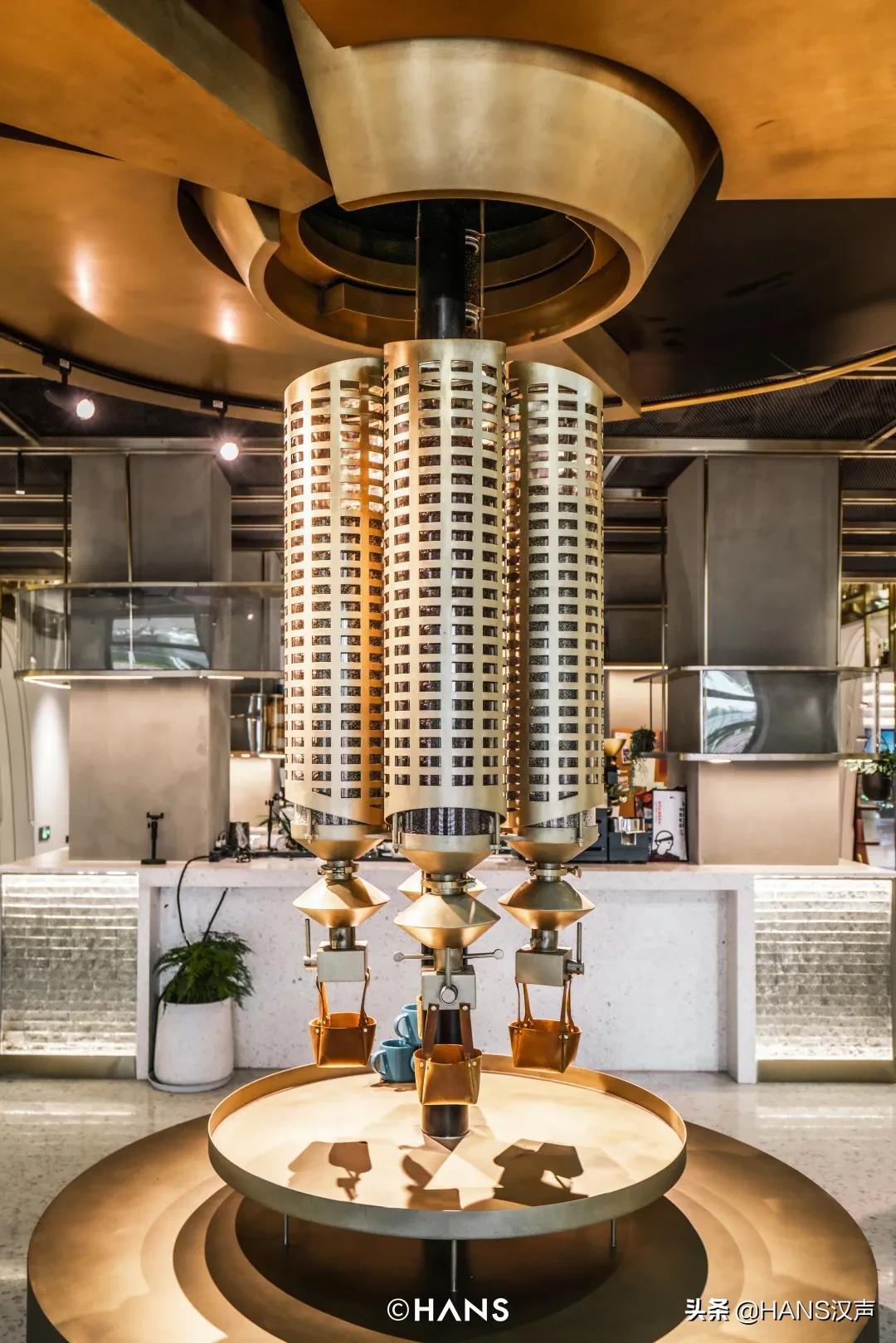 青山区红房子光影秀,青山红房子网红打卡地