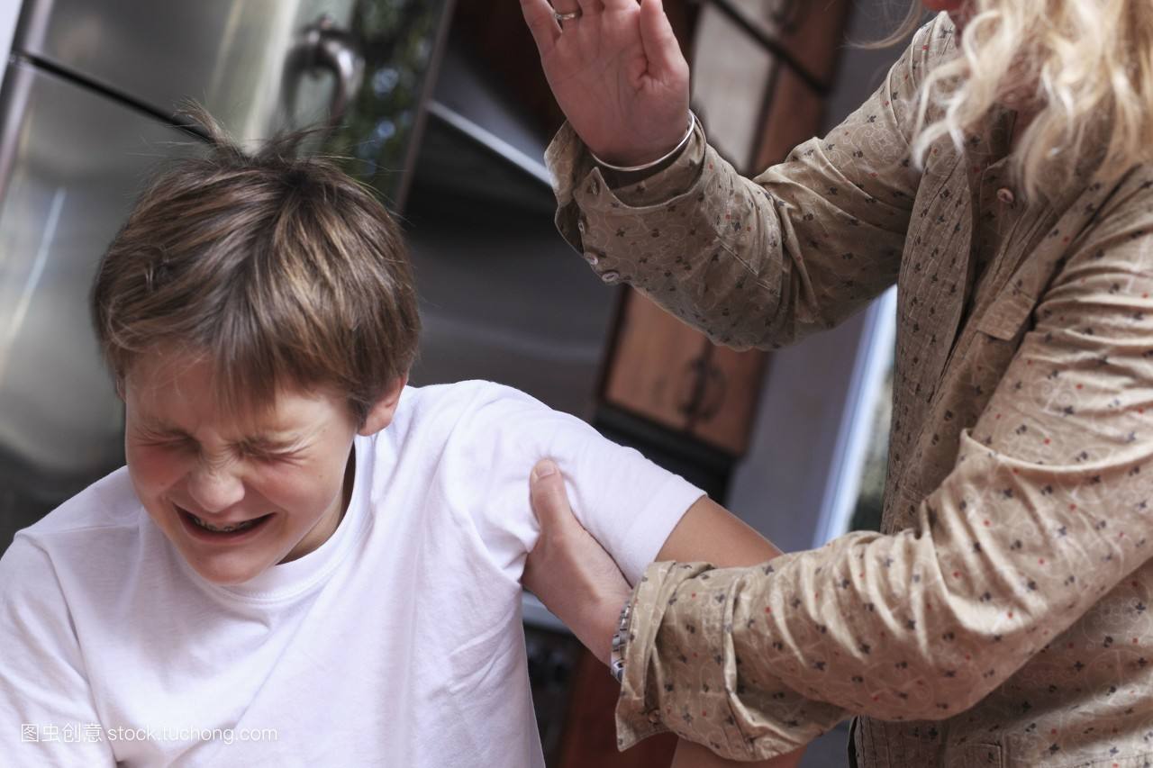 法国体罚学生,法国惩罚孩子