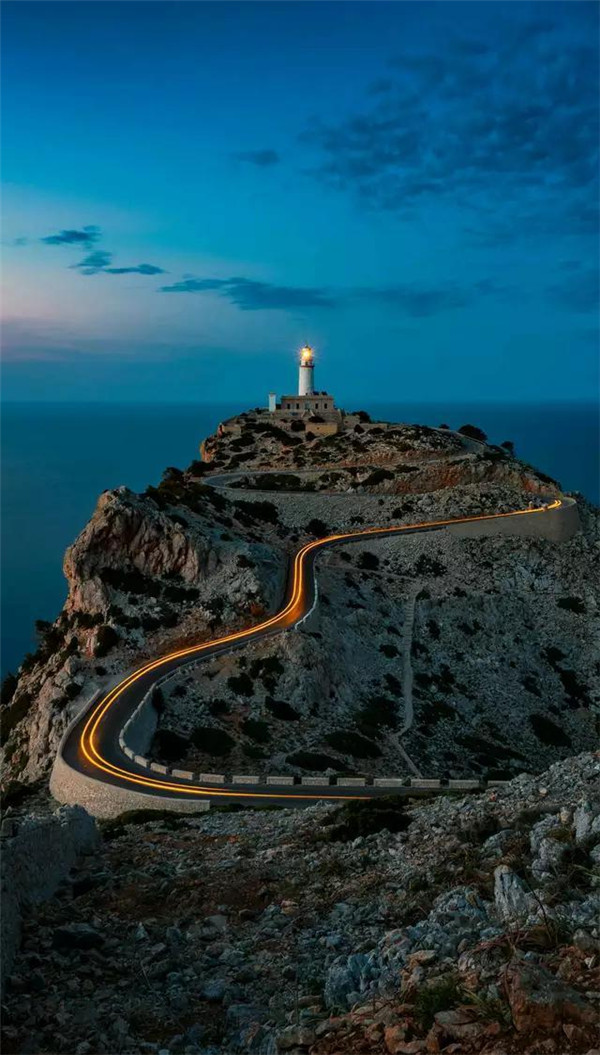 送你一张绝美壁纸,送你一张超美竖屏壁纸