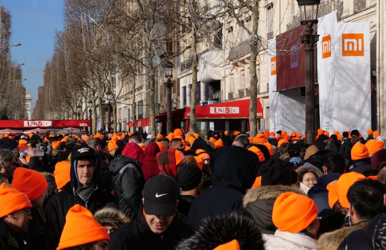 小米最大的直营店,小米印度第一家旗舰店开业