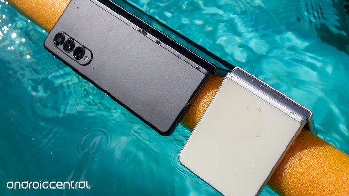 galaxyzflip3折叠模式,galaxyzflip35g折叠屏