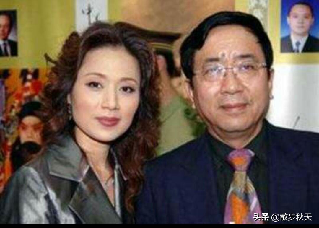 师生恋是发生在校园里的吗,怎么看待校园恋爱