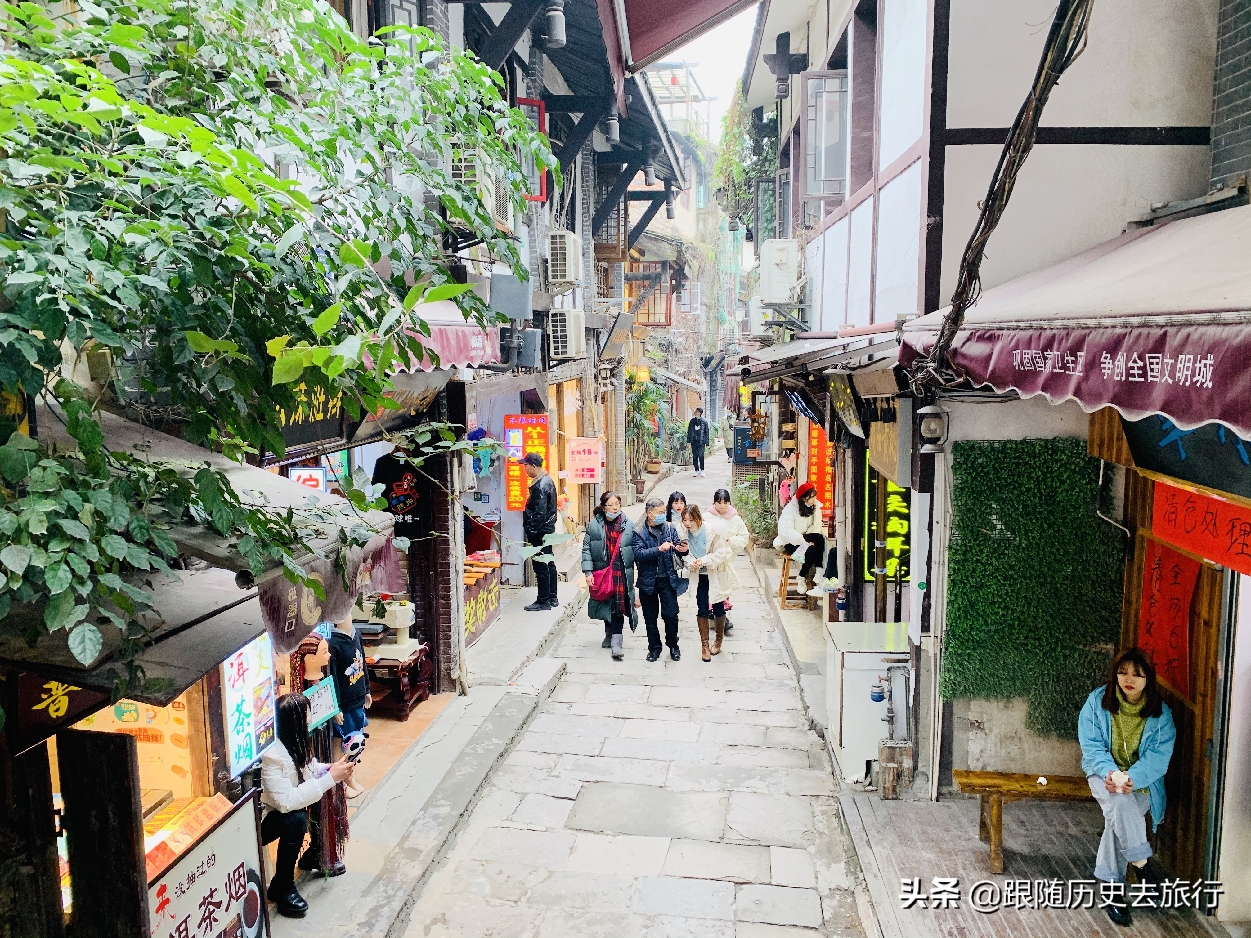 重庆旅游必去的磁器口，延绵千年古色古香，为啥却有很多人吐槽？