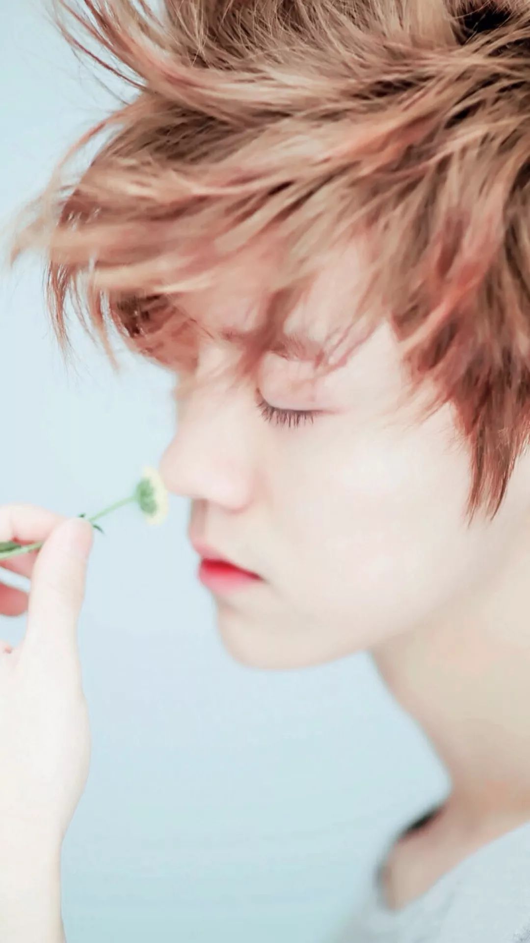 众男星演绎2018秋冬口红大势！