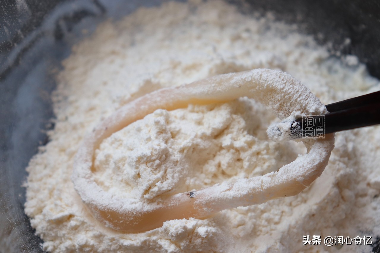 烧烤鱿鱼圈做法,鱿鱼不放油怎么做好吃