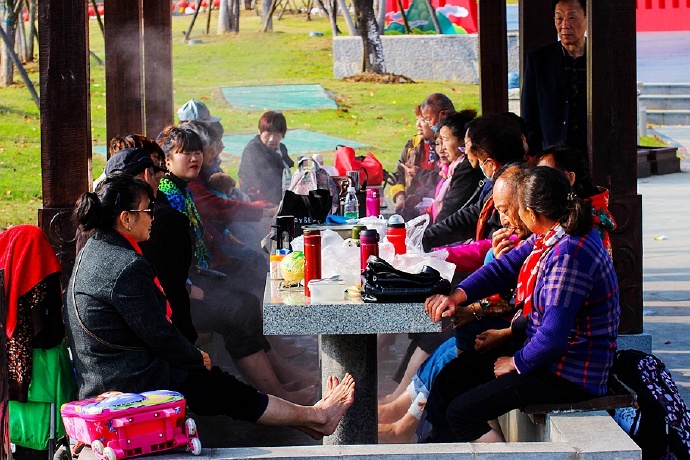 汤山温泉度假好去处,汤山有免费温泉泡脚吗