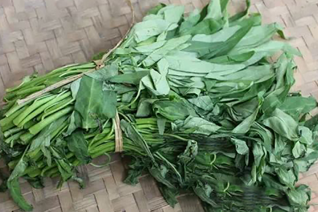 发蔫的蔬菜泡了液体之后变新鲜,不容易腐烂发蔫的蔬菜