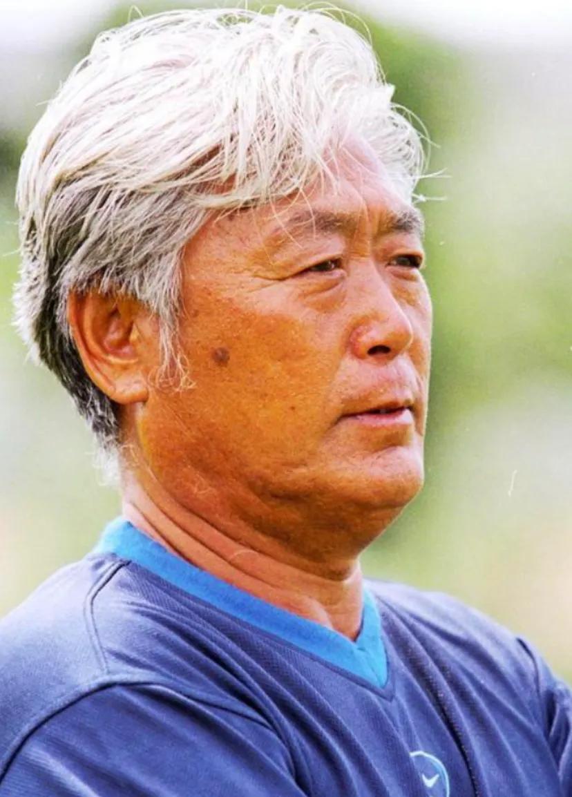 中国足球运动员怀念张恩华,足球黑子张恩华