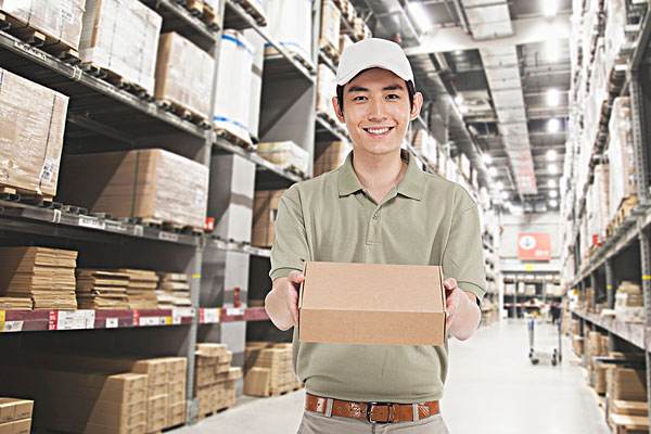 10个涨停的“三只松鼠”章燎原，你欠给快递哥的一个道歉和感谢