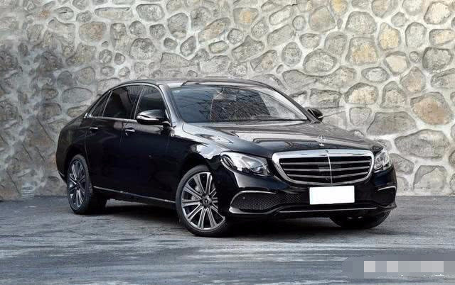 号称奔驰小s的车,奔驰小s白色售价多少