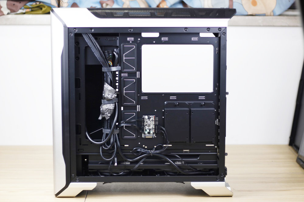 索泰rtx2080ti-xgamingoc拆解,索泰2080ti装机