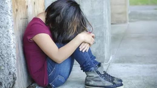 7岁女孩被校园霸凌医院诊断,7岁小女孩被校园霸凌事件