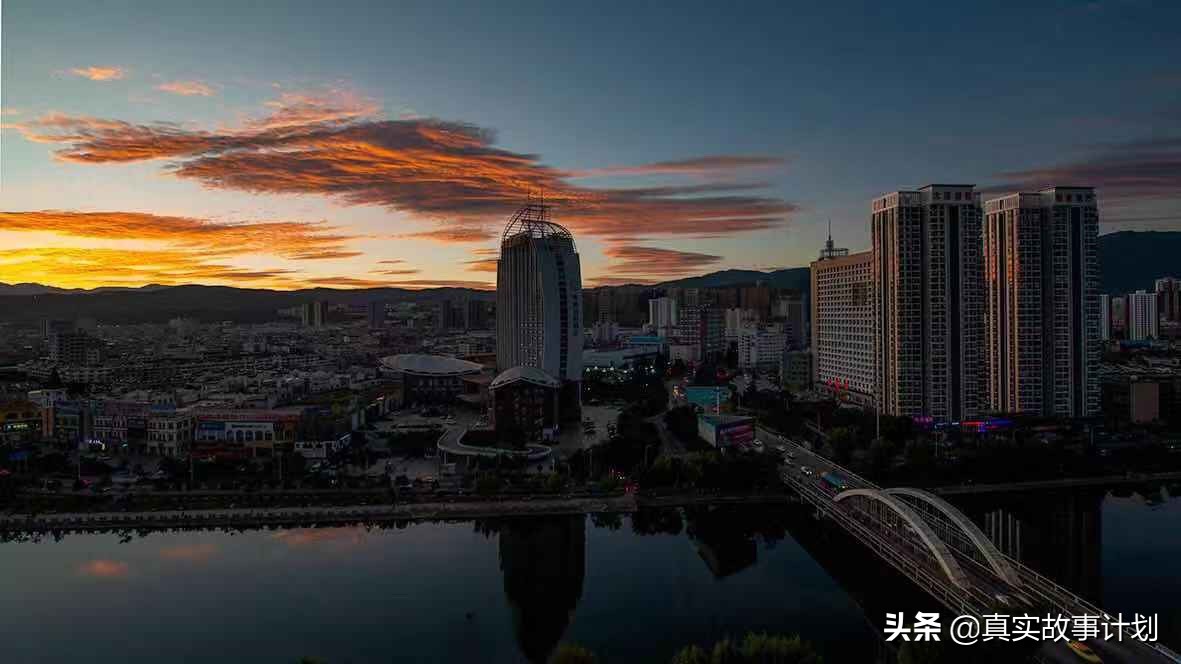 「真实故事」每一个深夜偷偷上线的游戏大神,旁边都有个啼哭的孩子