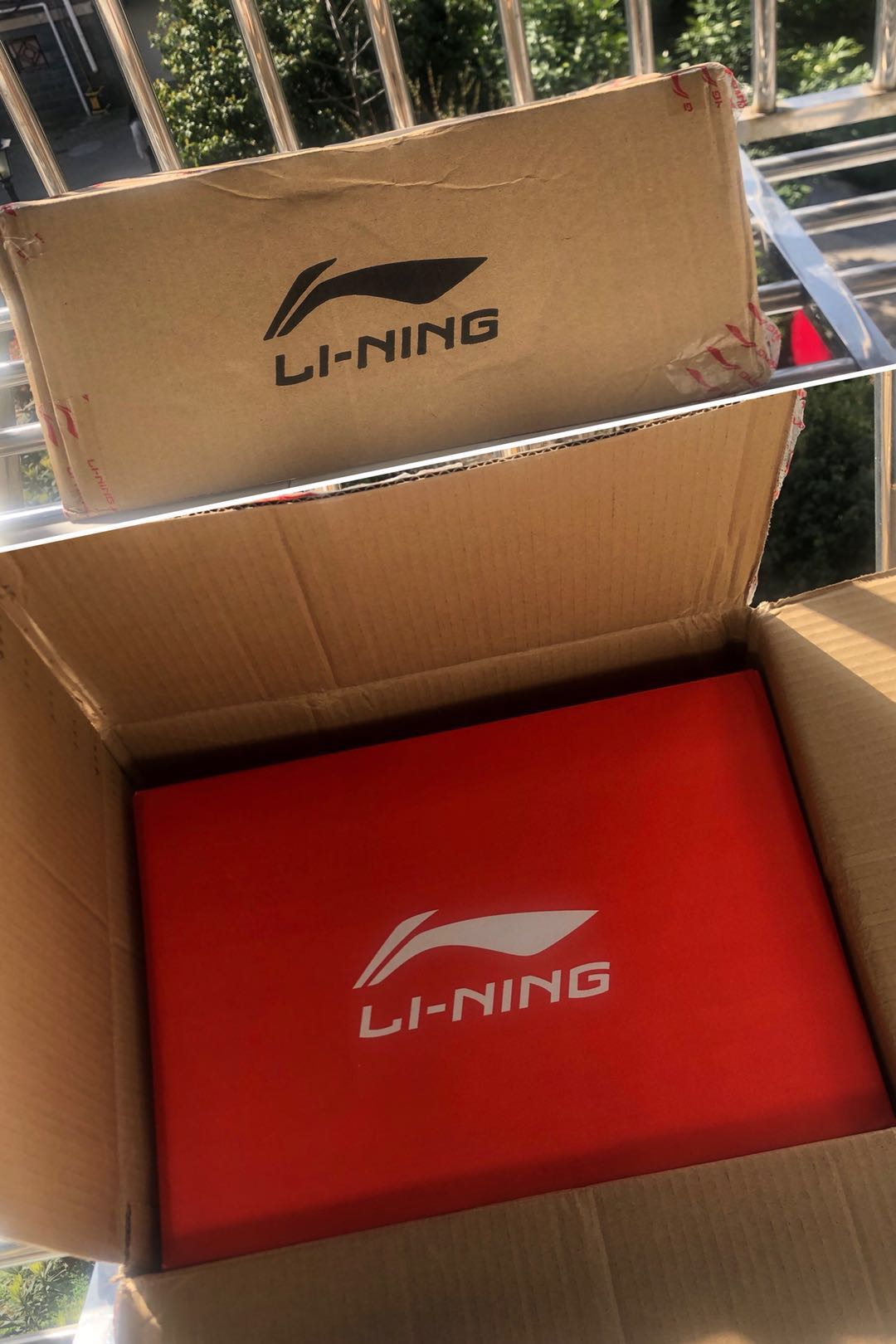 李宁8083ultra和利刃3v2哪个好,国产性价比高的篮球鞋实战推荐