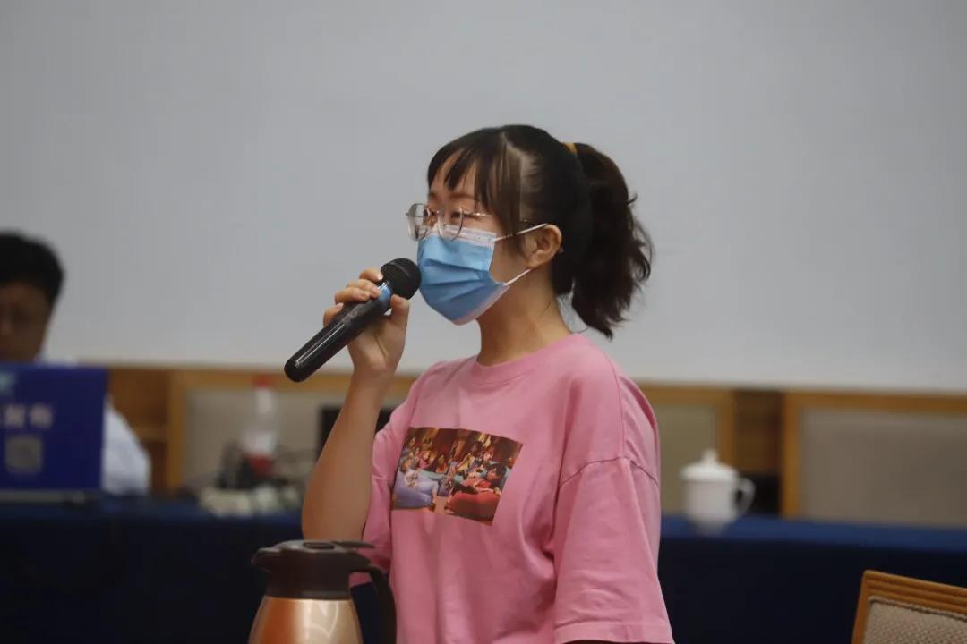 爱生如子的教育情怀,爱生如子无私奉献