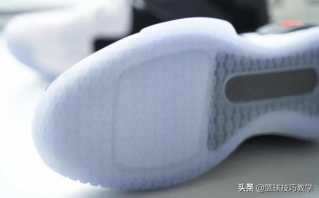 球鞋推荐匹克闪现该怎么选,匹克闪现4力量版适合后卫吗