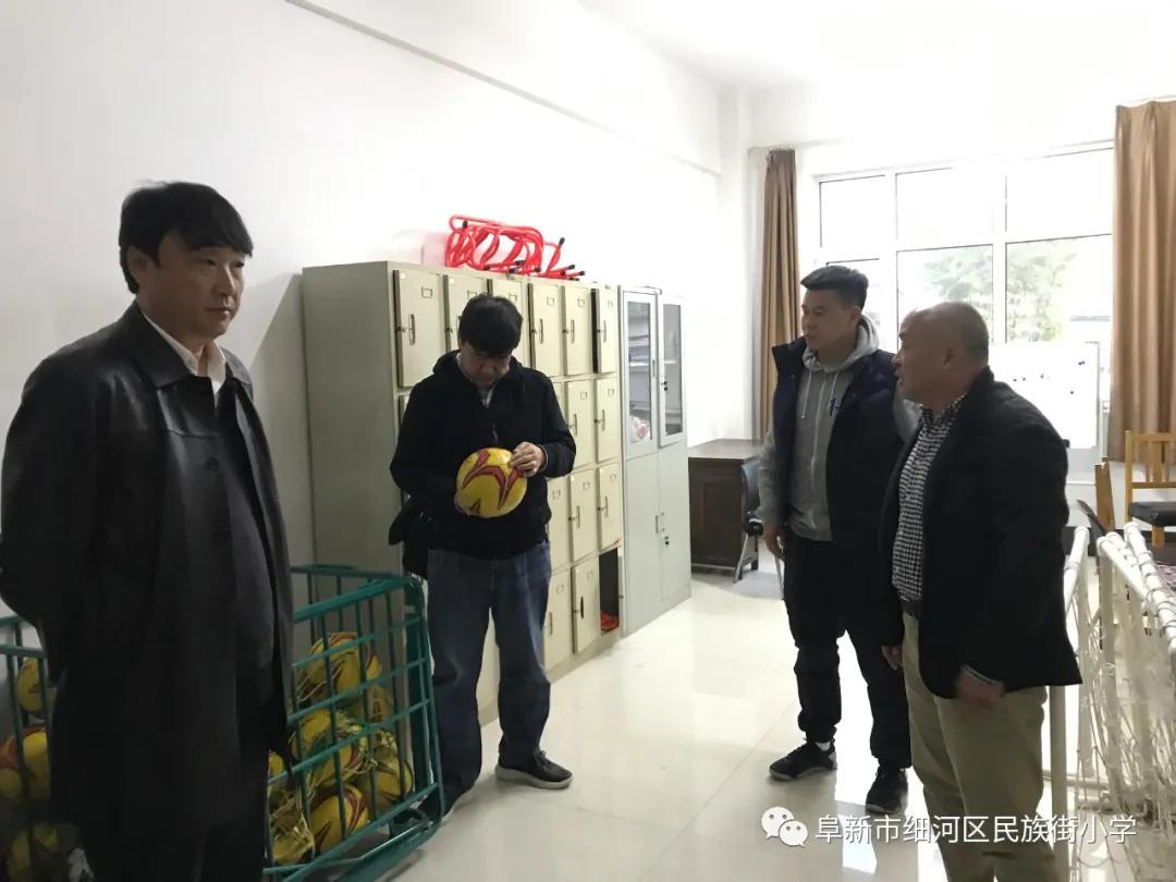 实验小学被评为全国足球特色学校,阜新民族街小学足球