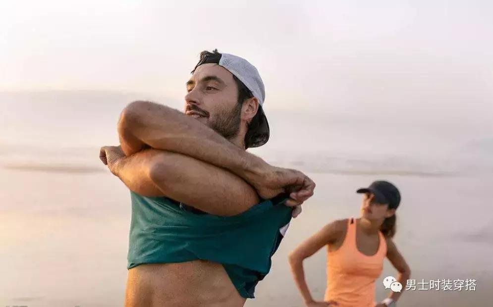 t恤越穿越松软是怎么回事,夏季t恤怎样才能不起皱