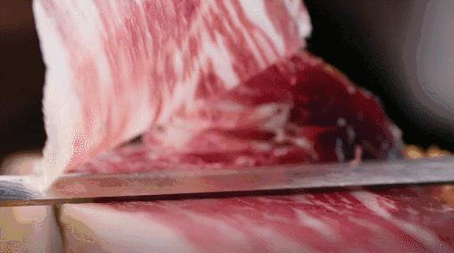 这个国在世界另一边，但铁路直通中国义乌，全民养生却熬最野的夜