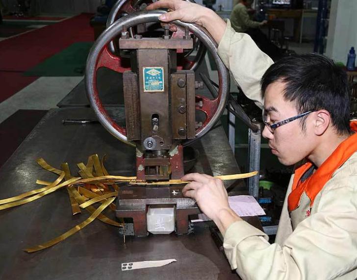 非洲人不解:我们“大金链子”这么便宜,为何中国大妈不来抢购?