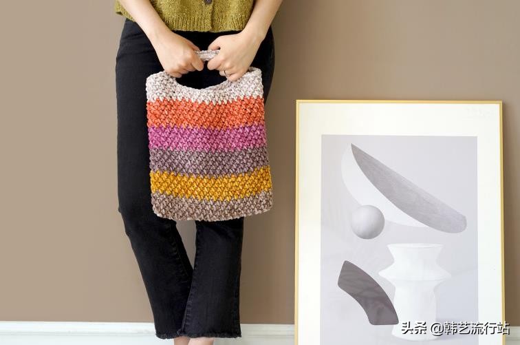 手工钩针编织手提包成品,钩针编织时尚又漂亮的女生手提包