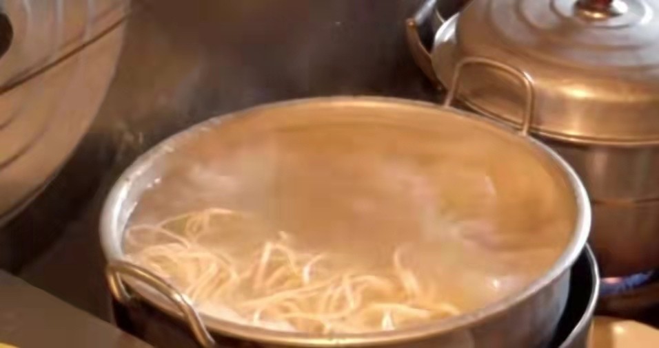 重庆最火爆的板凳面,重庆值得去吃的面馆板凳面