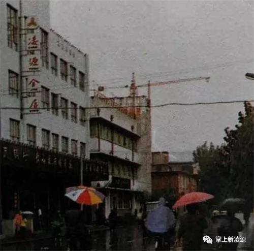 记忆中的老屋早已不见了踪影,记忆里的老巷图片