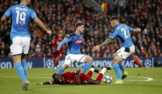 马内恶意犯规,马内被恶意犯规