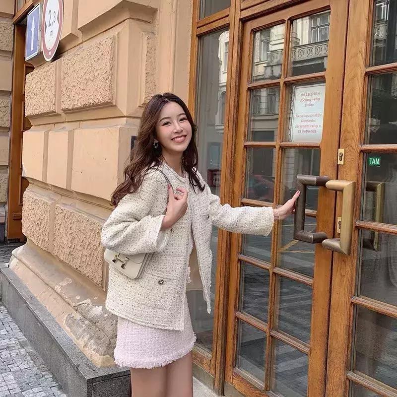 郑爽淘宝店一件卫衣卖500块被吐槽贵，明星开店都是无耻圈钱吗？