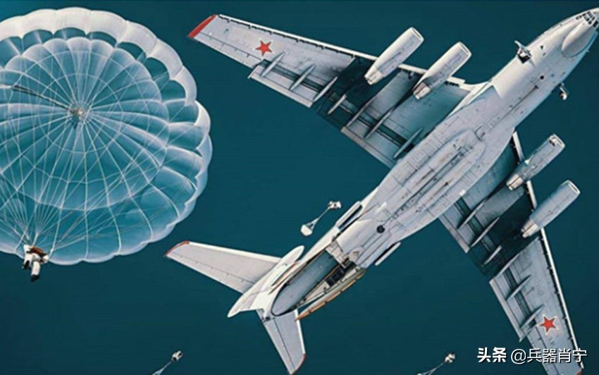 普京视察俄罗斯空降兵,普京表扬俄士兵视频