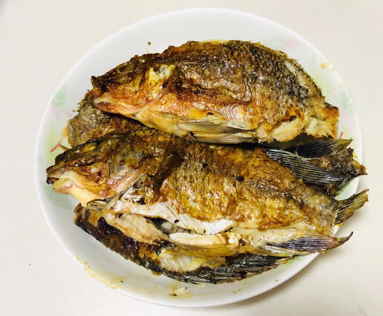 闺蜜送了一条海鱼,闺蜜送了条鱼