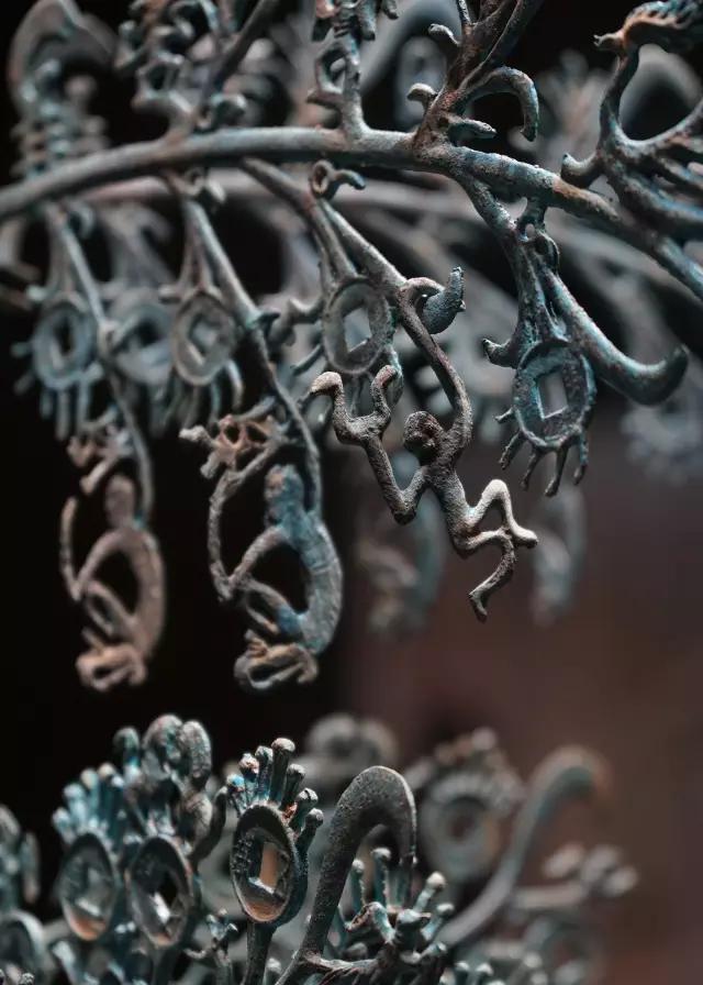 川蜀特产青铜摇钱树究竟有何用途,祭祀、陈设、还是明器?