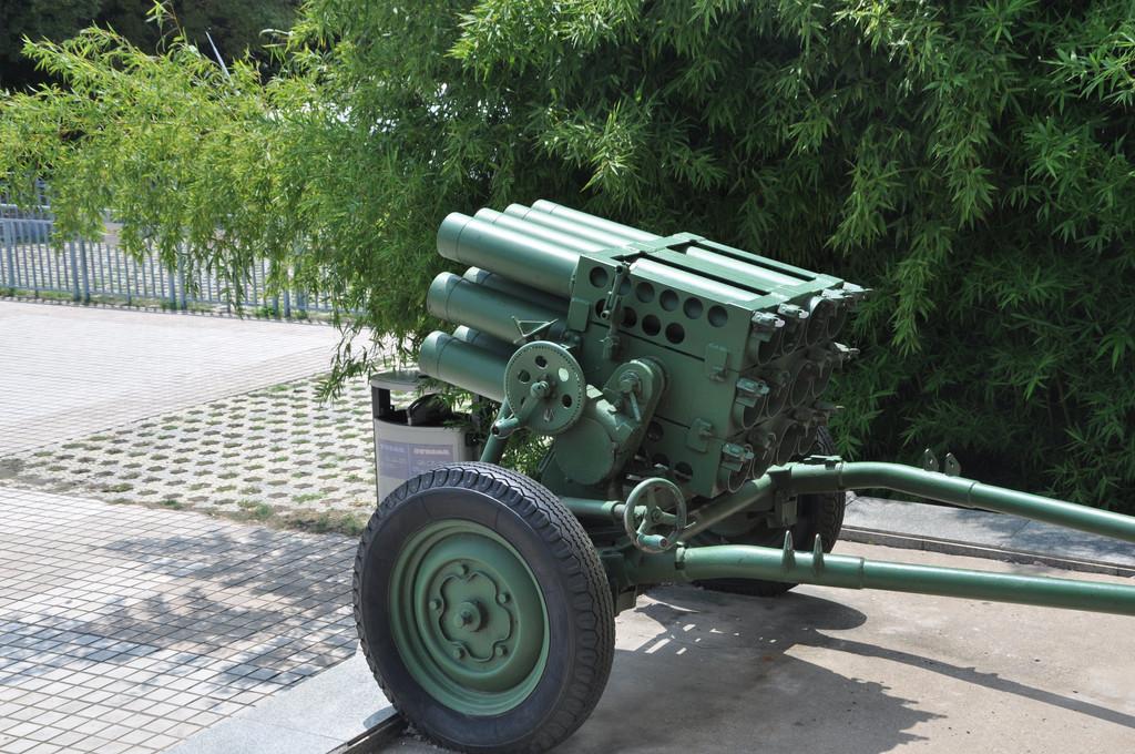 中国107火箭炮威力,中国远程火箭炮和其它火箭炮