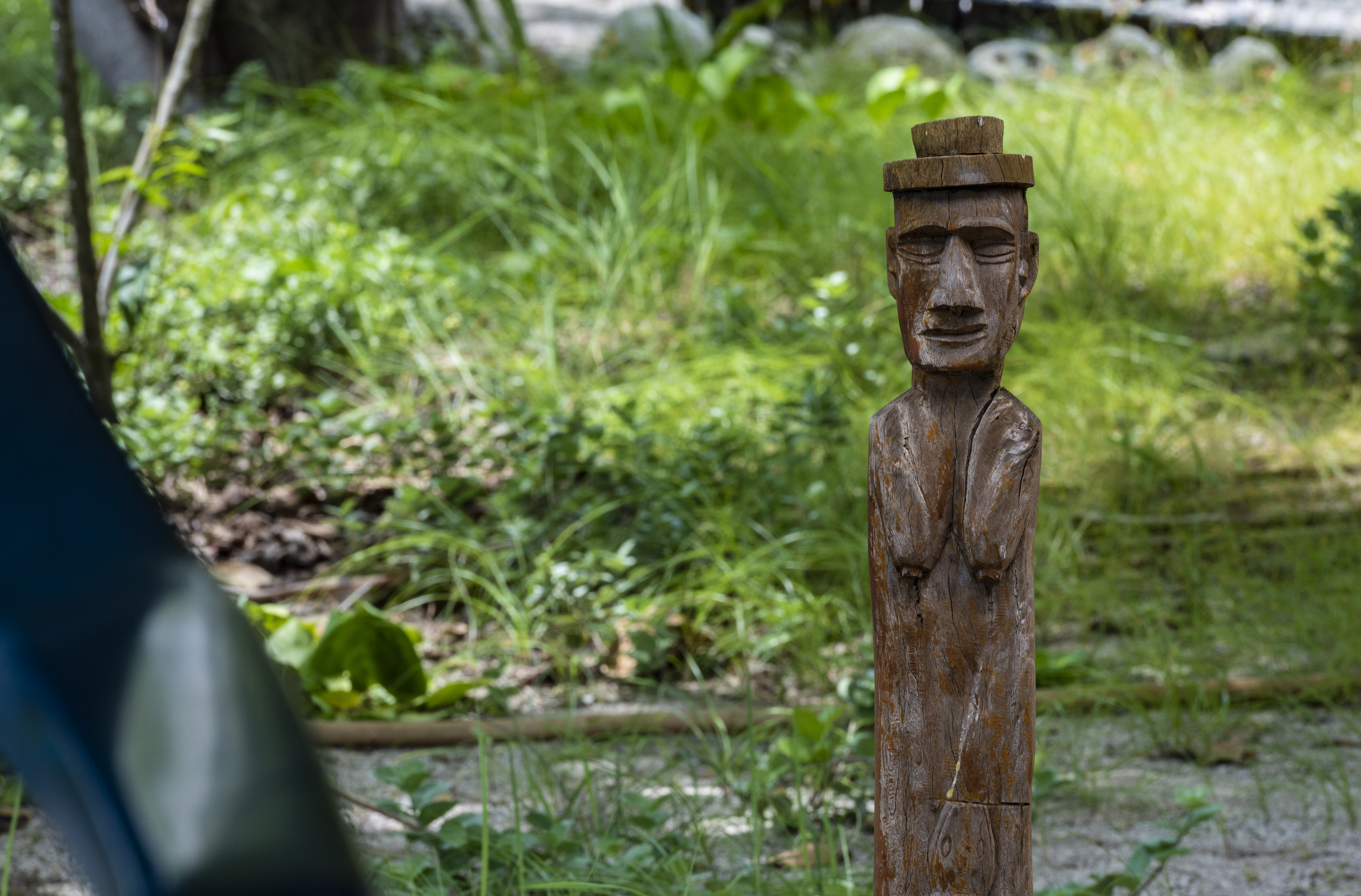 世界唯一货币上标有中文的国家,一个没有被商业开发的原生态岛国