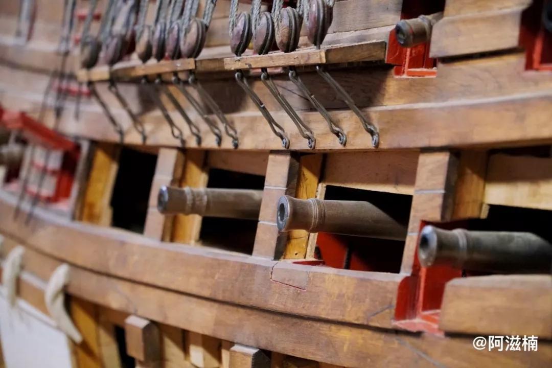 荷兰奥特莱斯折扣店,荷兰奥特莱斯打折