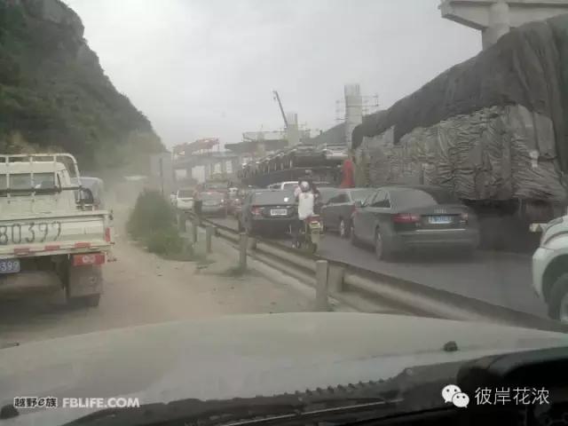 用灵魂触摸难以释怀的乡恋,用灵魂去触碰那段岁月朗诵