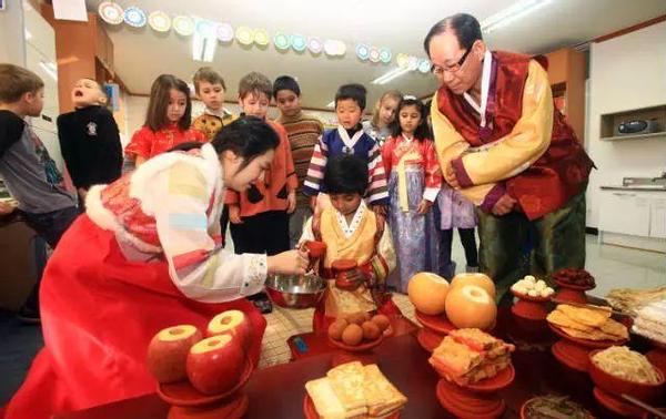 韩国人施压谷歌不许叫中国春节！连春节也要申遗吗？你怎么看？