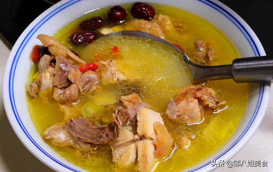 鸡肉怎么炖才嫩不柴汤鲜,怎样炖鸡汤肉不柴又软烂