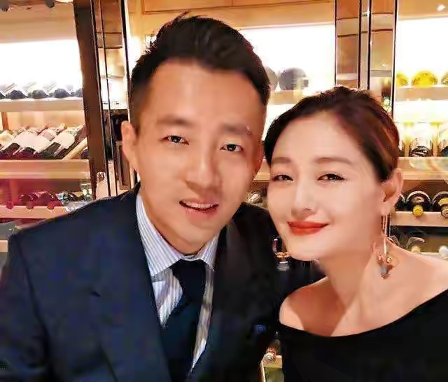 十位反目成仇的明星,10对分手后破镜重圆的明星