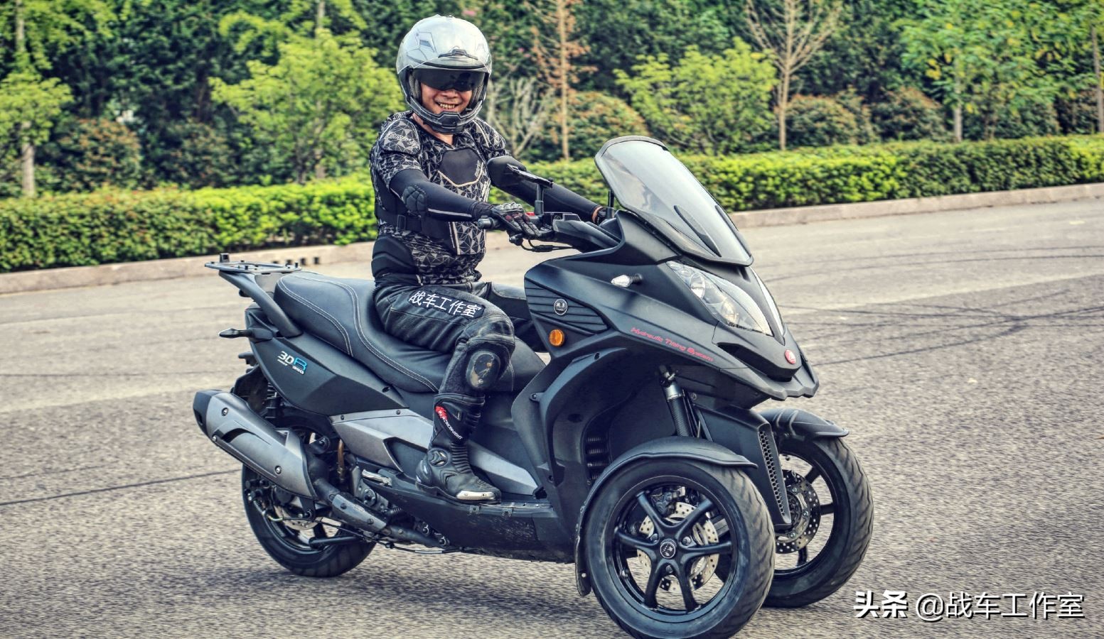 宏佳腾3d350r试驾,宏佳腾3d350r值不值得买