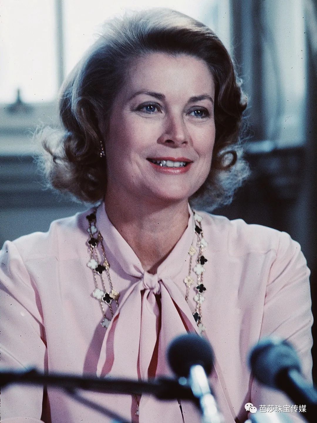 撞衫撞物尴尬瞬间,撞衫撞鞋子有点尴尬