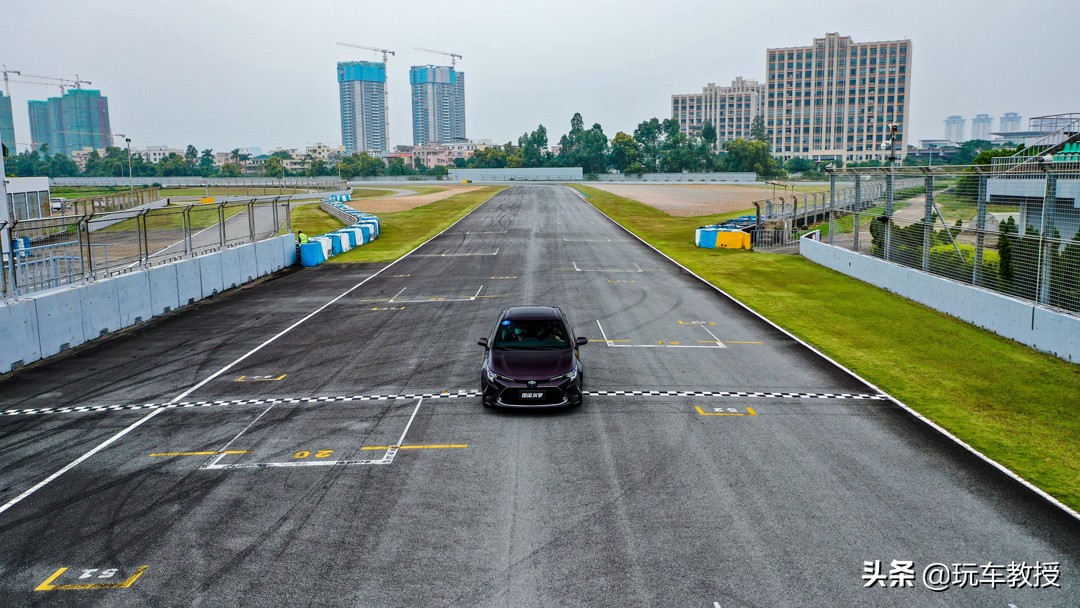 丰田的2.4t混动省油吗,丰田rav4荣放2.5混动版真实油耗